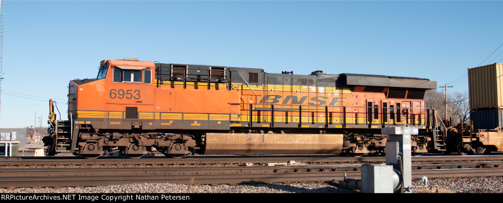 BNSF 6953